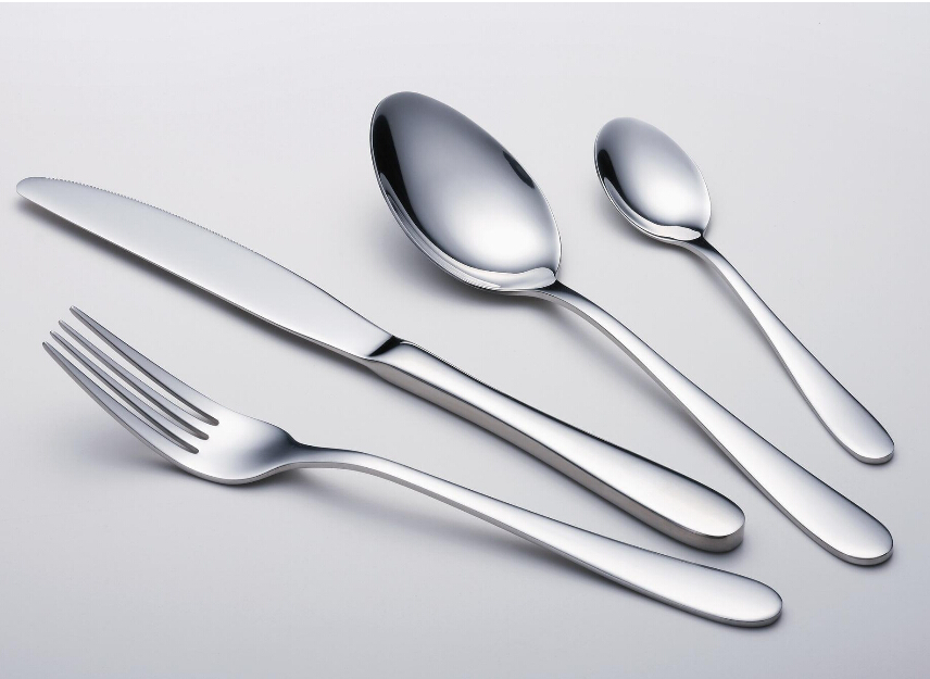 根據(jù)金屬材料的特性，清洗劑也已不再是單純的去污作用，還能起到對金屬膜防銹作用、增強產(chǎn)品的抗腐蝕能力